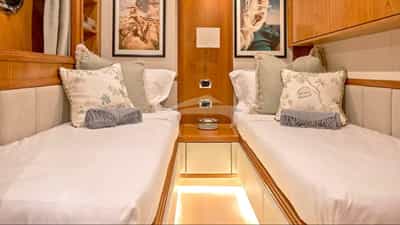 Twin Cabin