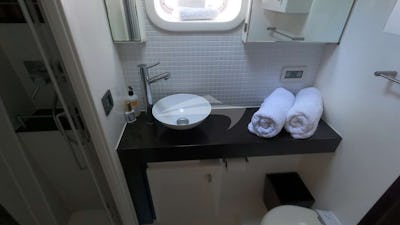 Guest Bathroom Port Aft