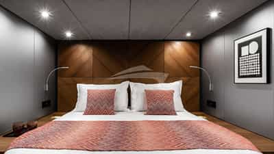 Guest cabin