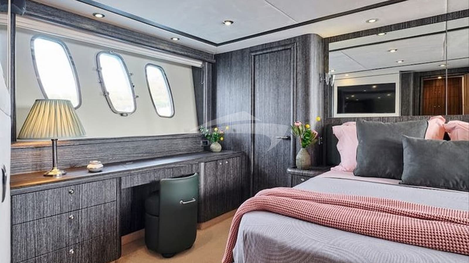 M FIVE, photo from the yacht portfolio 15