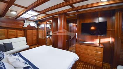 ROS MARE 27m motor yacht charter, photo 6