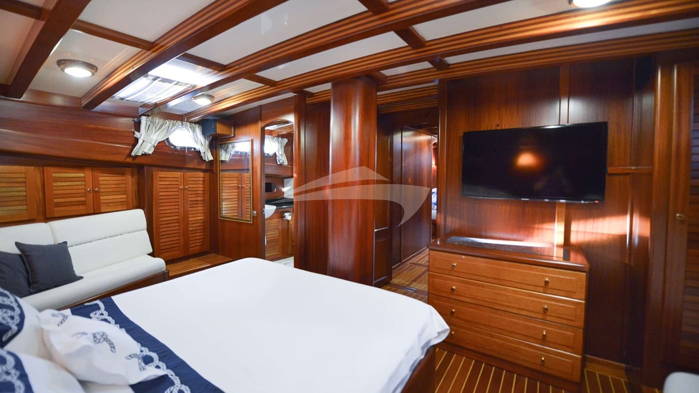 ROS MARE, photo from the yacht portfolio