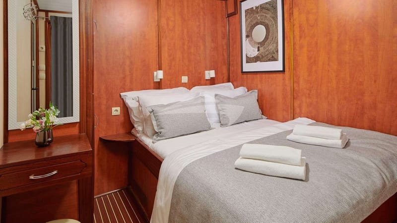 Guest Cabin