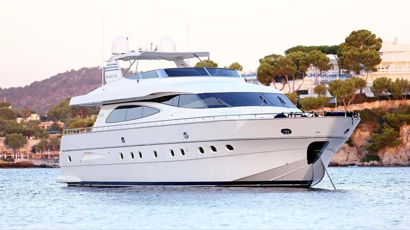 JURIK 25m motor yacht charter