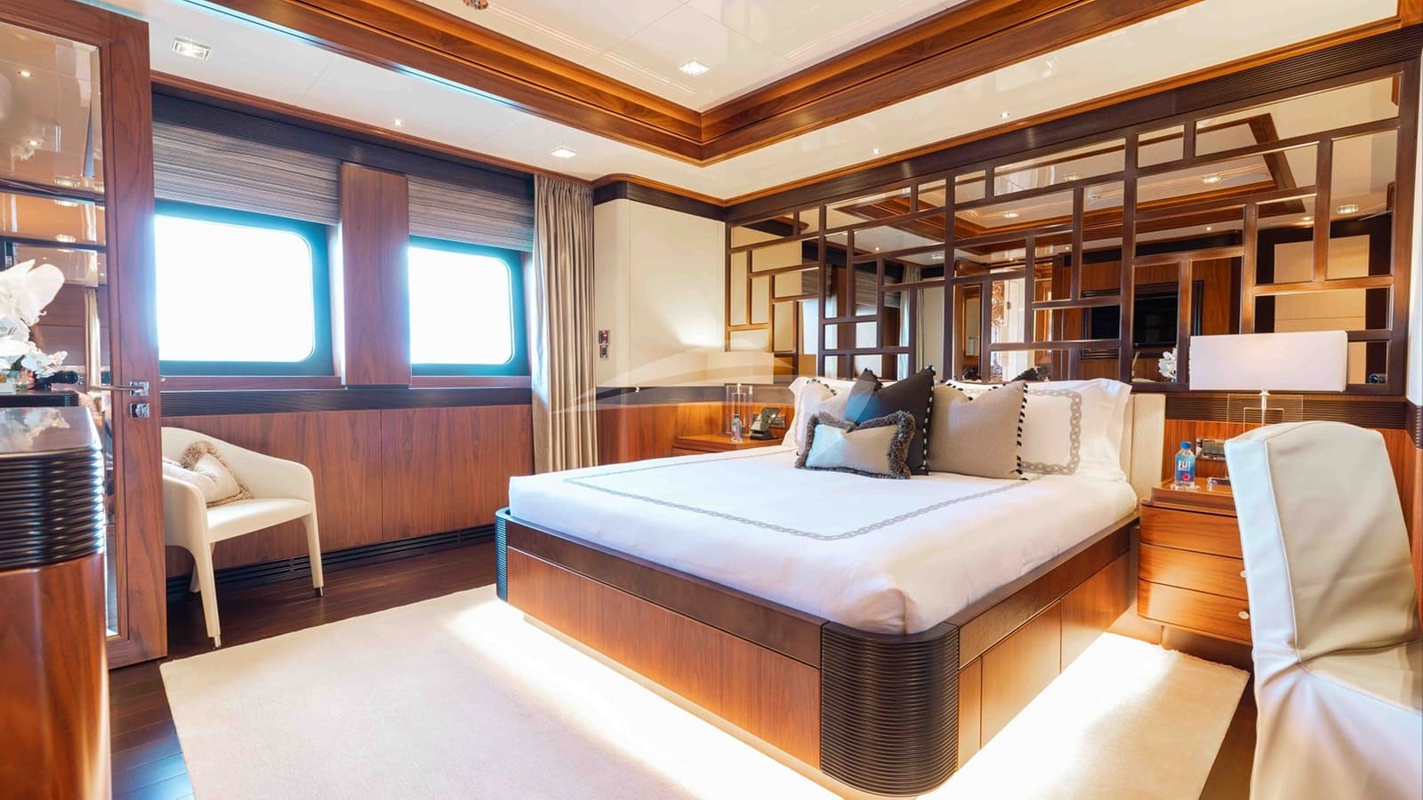 QUANTUM OF SOLACE, photo from the yacht portfolio 28