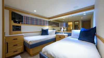 Motor Yacht HARD TIMES (10)