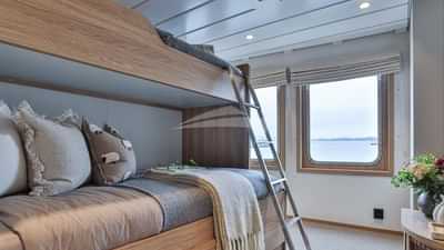 Pullman Cabin