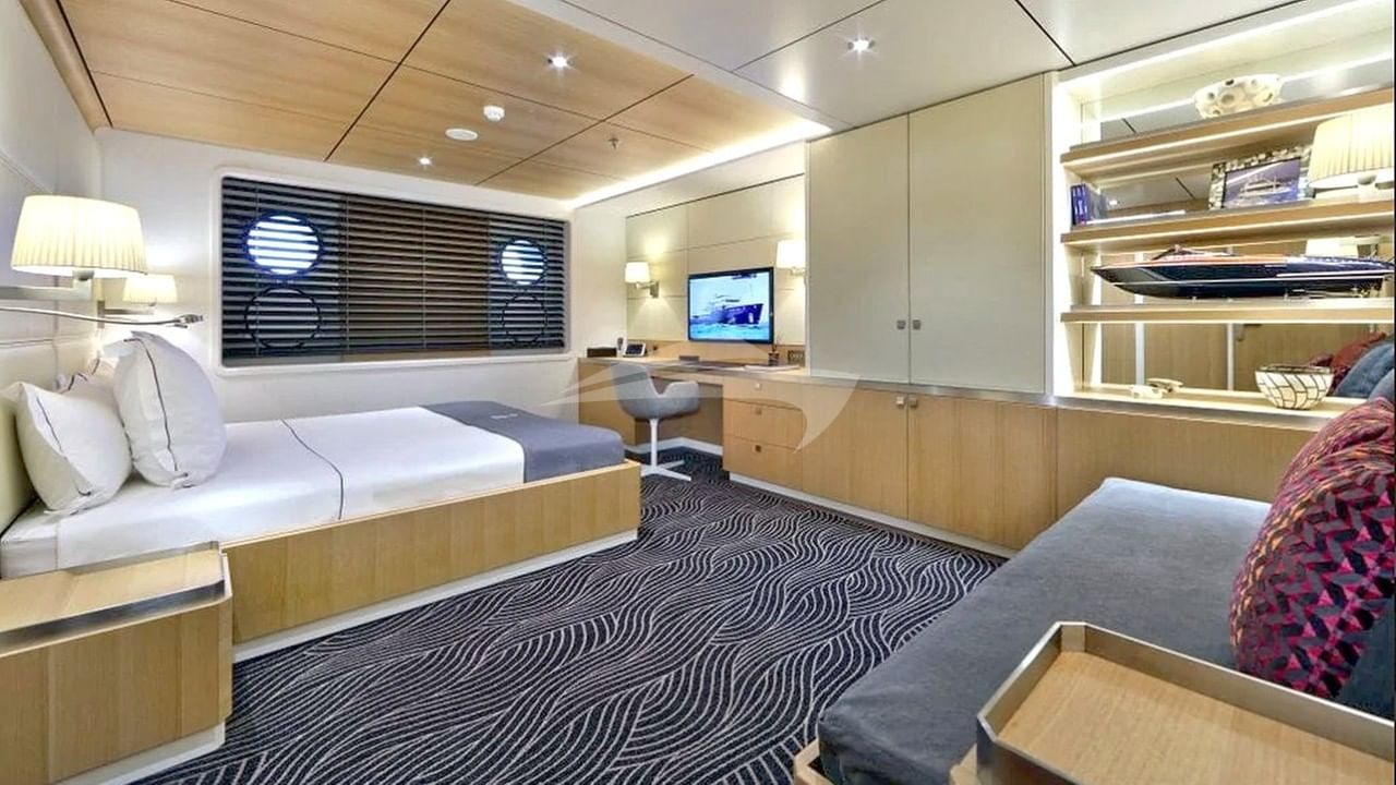 Guest Cabin and Office