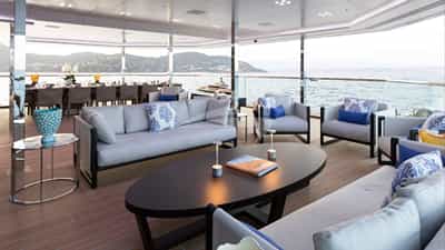 Deck seating area