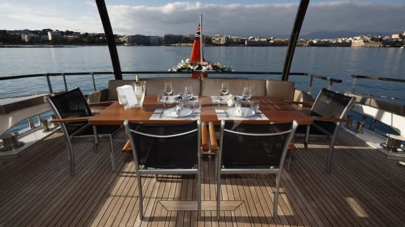 QUANTUM 28m motor yacht charter, photo 3