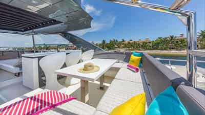 Flybridge Seating