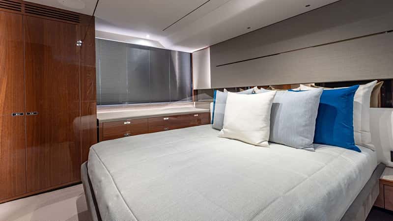 RESET 19m motor yacht charter, photo 6