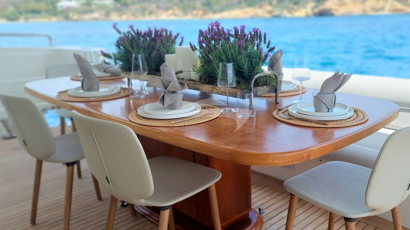 VA BENE, photo from the yacht portfolio