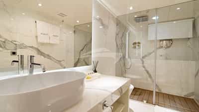 Double Bathroom