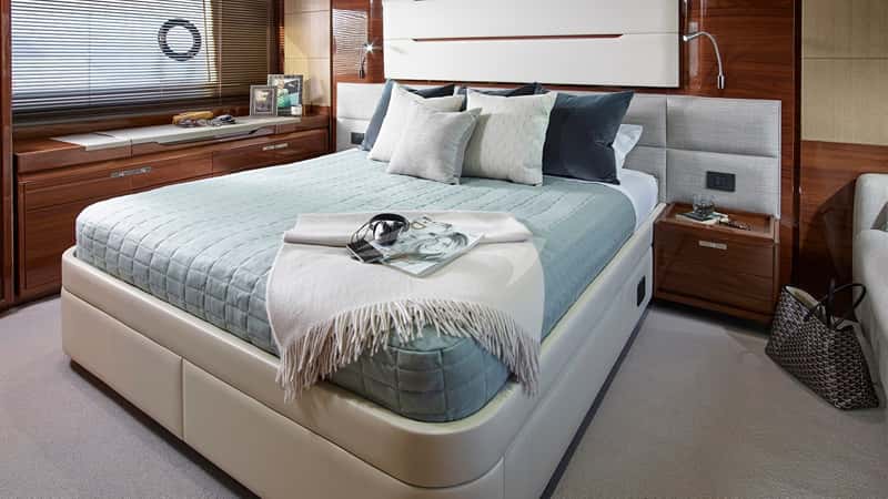 SHAWLIFE 21m motor yacht charter, photo 6