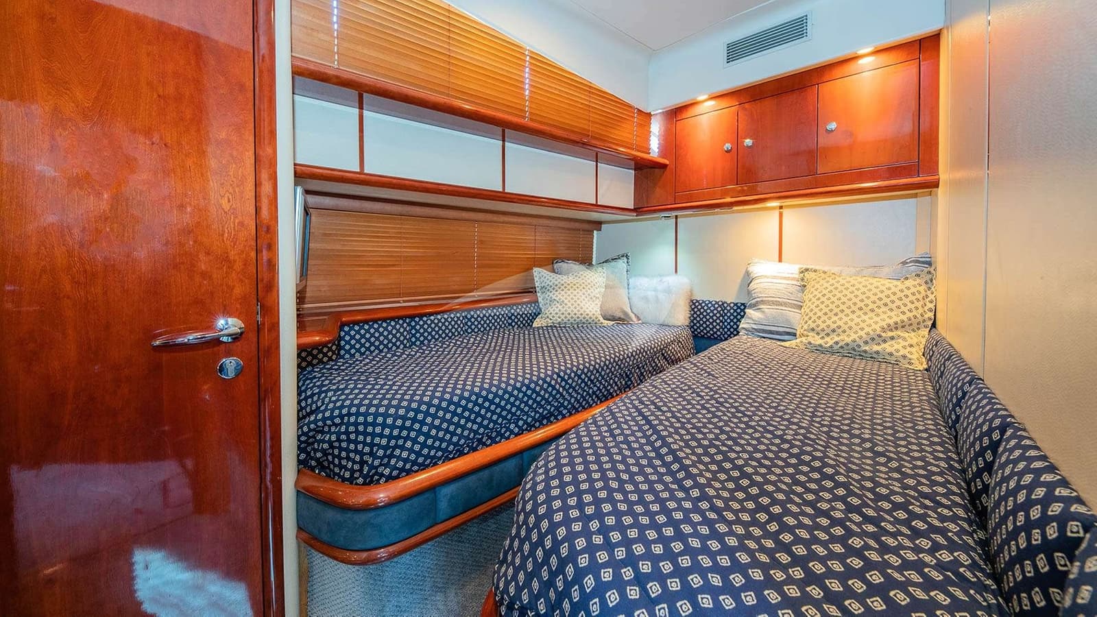 MAXIMUS, photo from the yacht portfolio 7