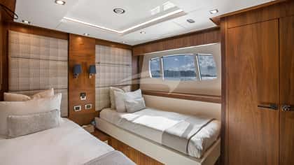 EVEREAST 35m motor yacht charter, photo 10