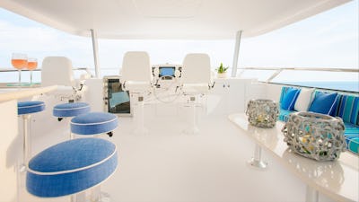 Flybridge Bar and Seating