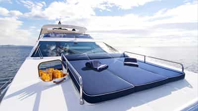 Bow Sunbeds