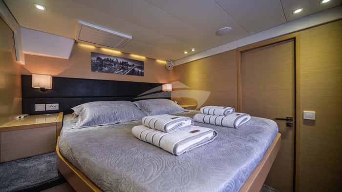 AURA 17m sailing yacht charter, photo 2