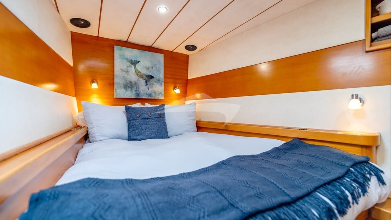 Forward Starboard Guest Ensuite Stateroom