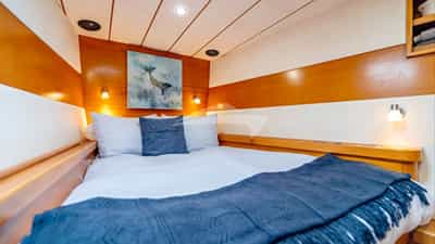 Forward Starboard Guest Ensuite Stateroom
