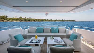 Aft seating