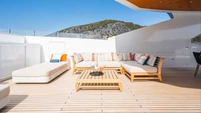 Deck seating