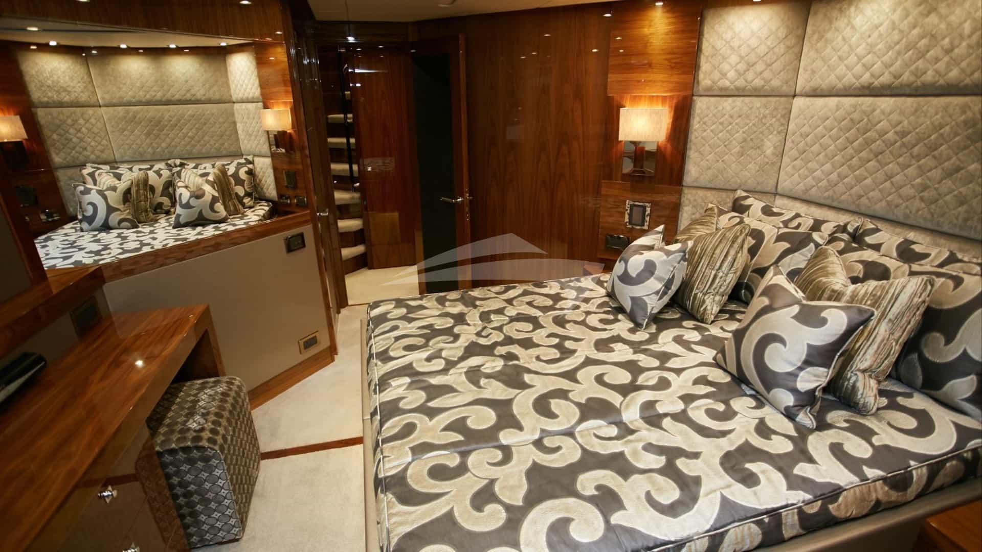 KING CHARLES II main view