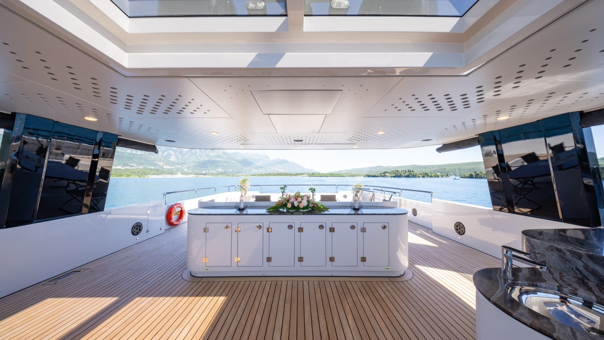 Bridgedeck