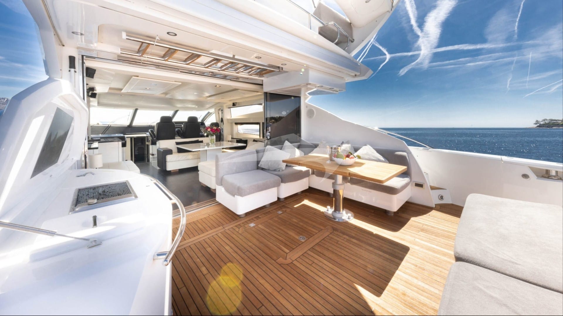 Aft Deck Seating