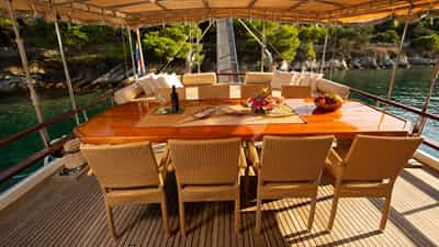 Aft Deck Dining
