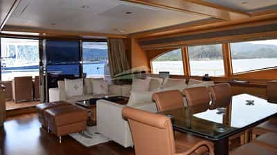 SALOON