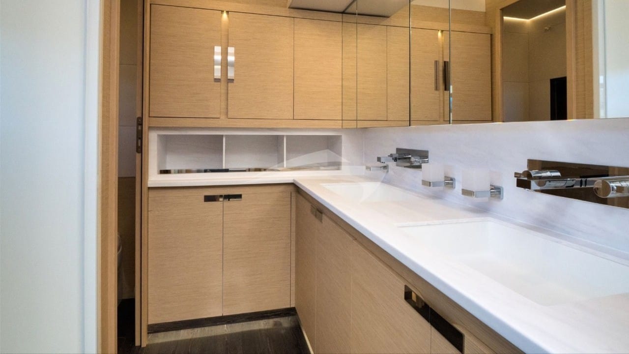 BLUESATION - Bathroom