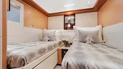 Twin Cabin