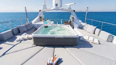 Sunpads and Jacuzzi