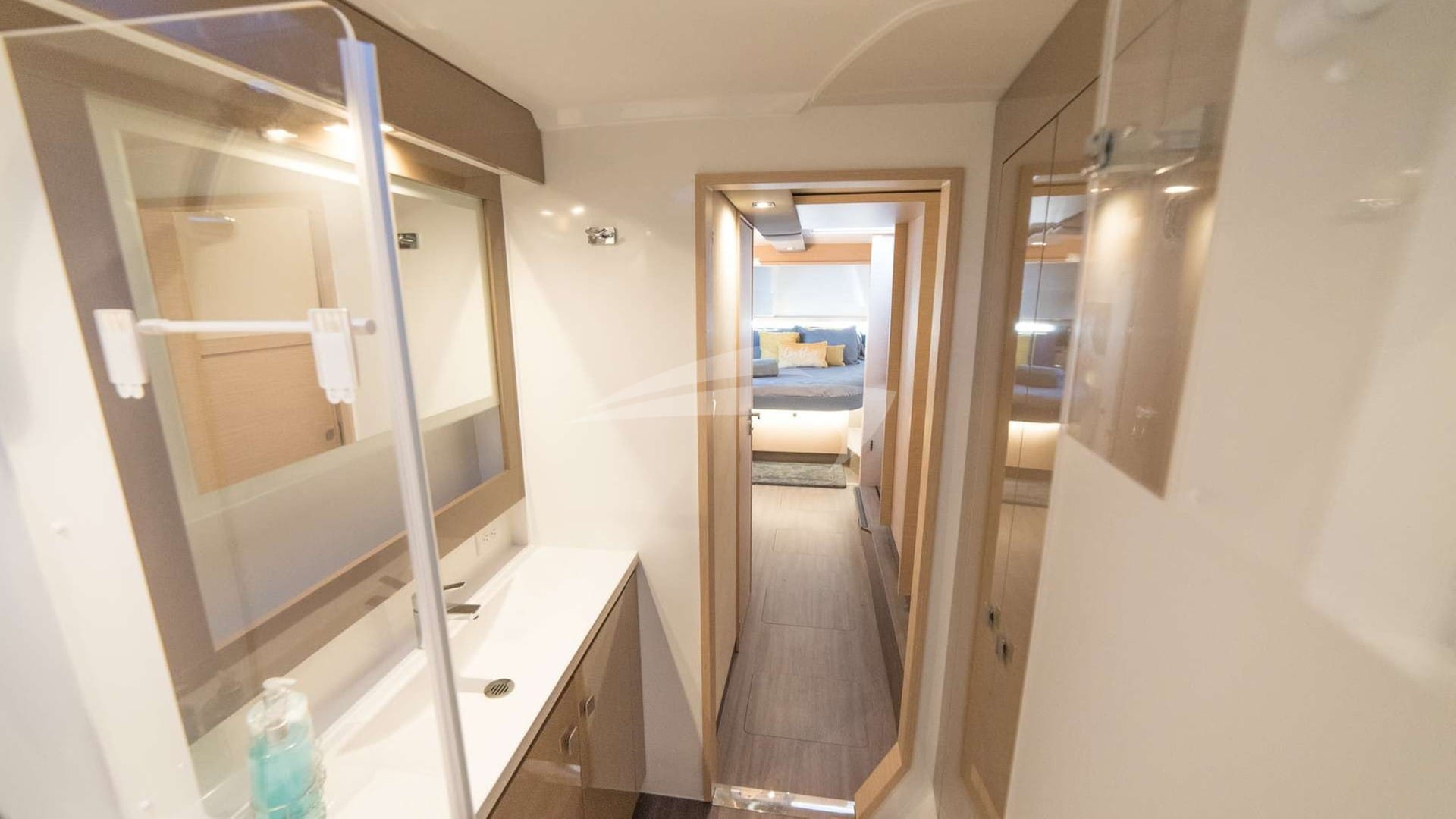 Owners En-Suite bathroom