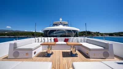 Upper deck aft