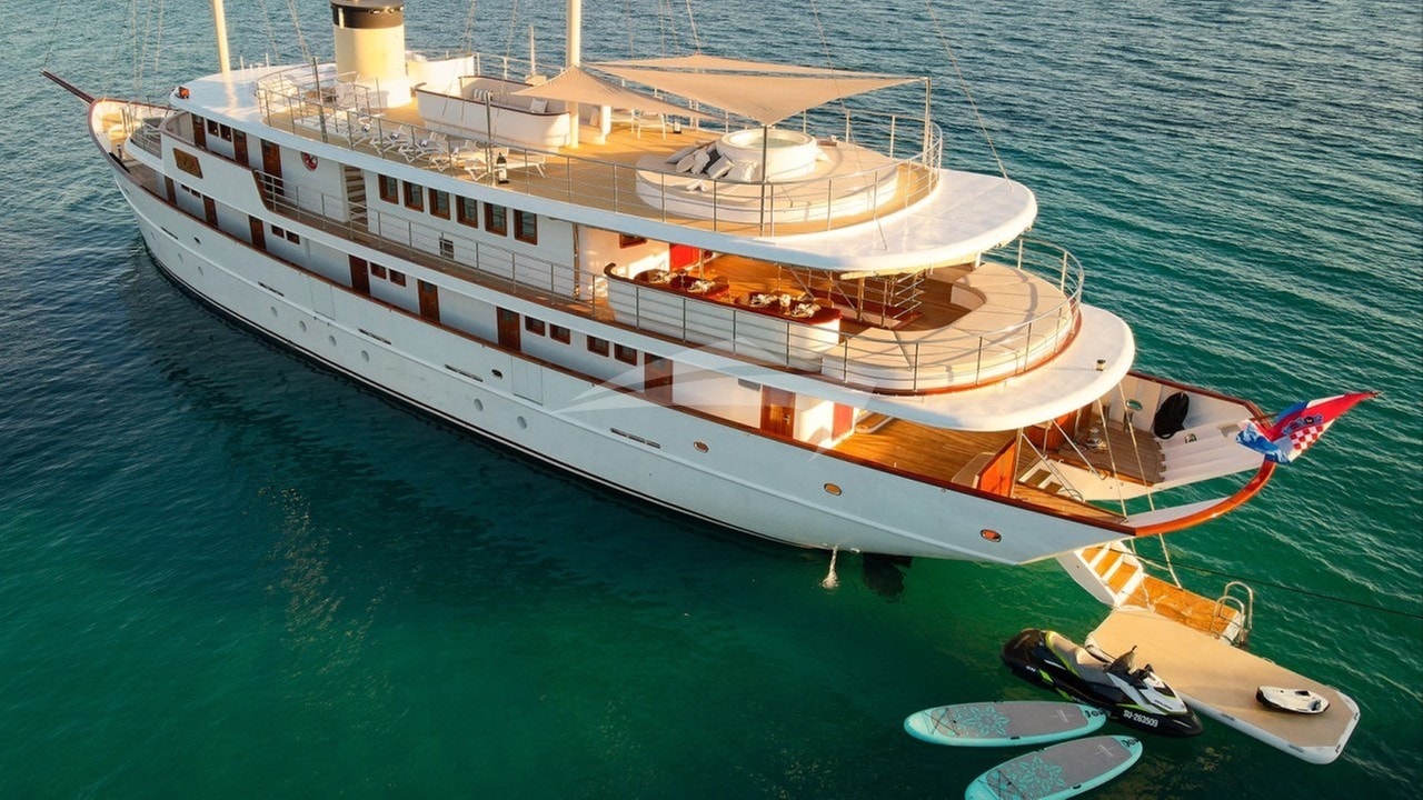 BELLEZZA Anchored