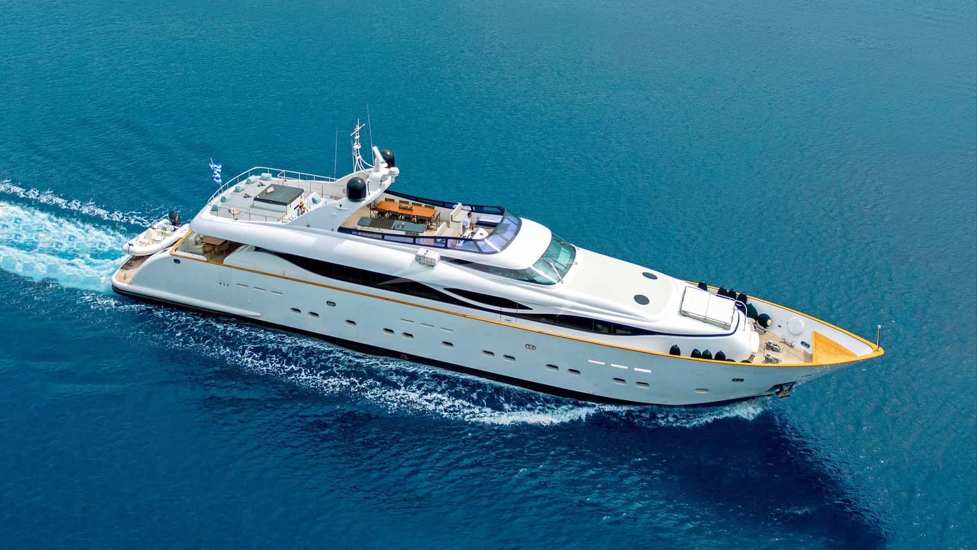 PAREAKI II yacht charter