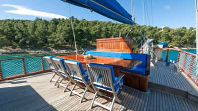 Deck Dining