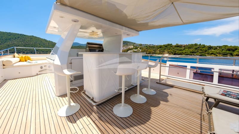 Outdoor Bar on Sundeck