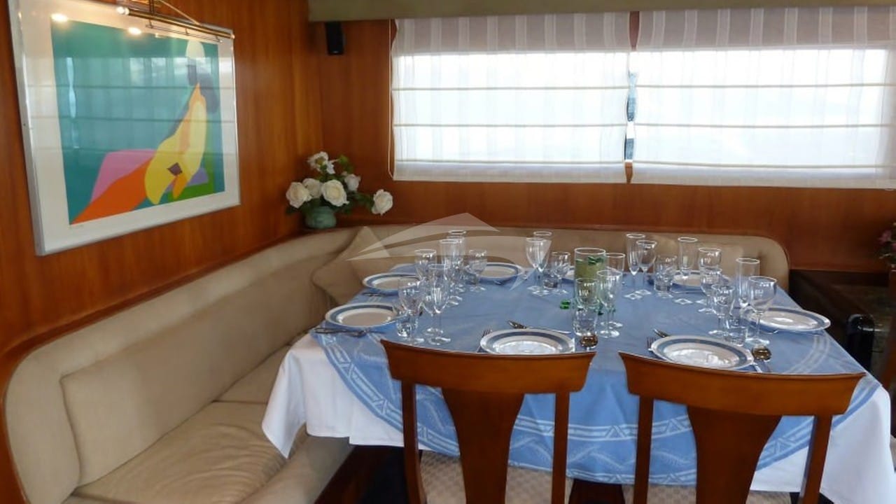 The dining area has been updated and can accommodate 11 guests for dining