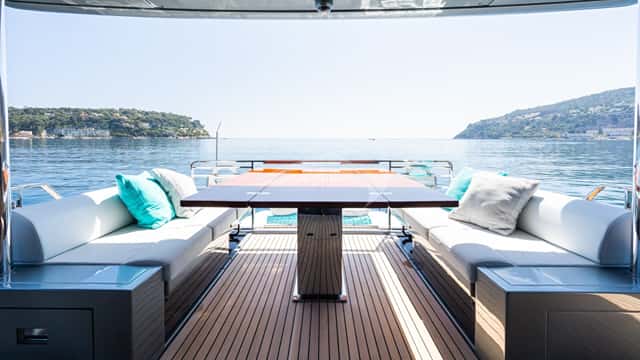 L'AS BLEU yacht charter photo 5