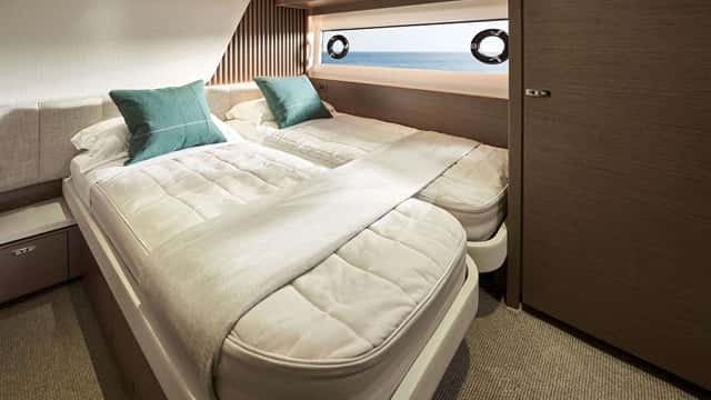 ELIZABETH yacht charter photo 5