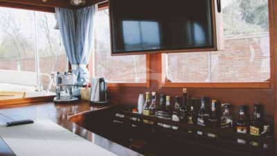 Sallon Bar