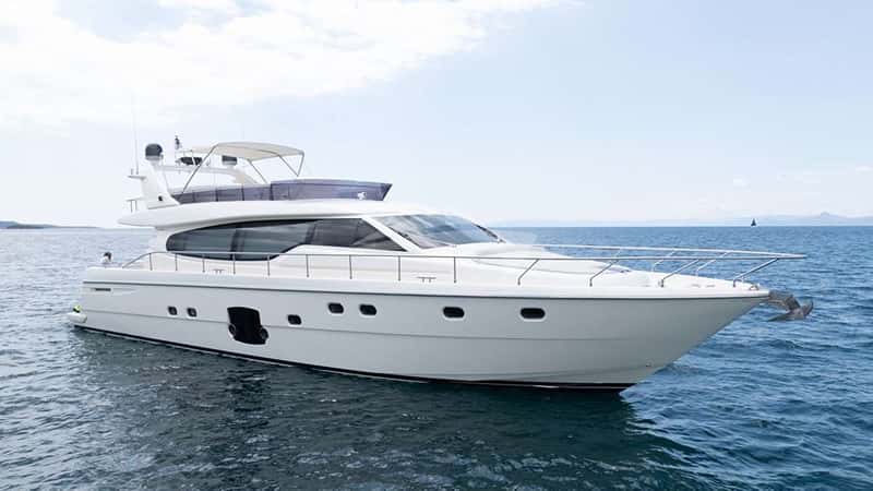 ESCAPE 20m motor yacht charter