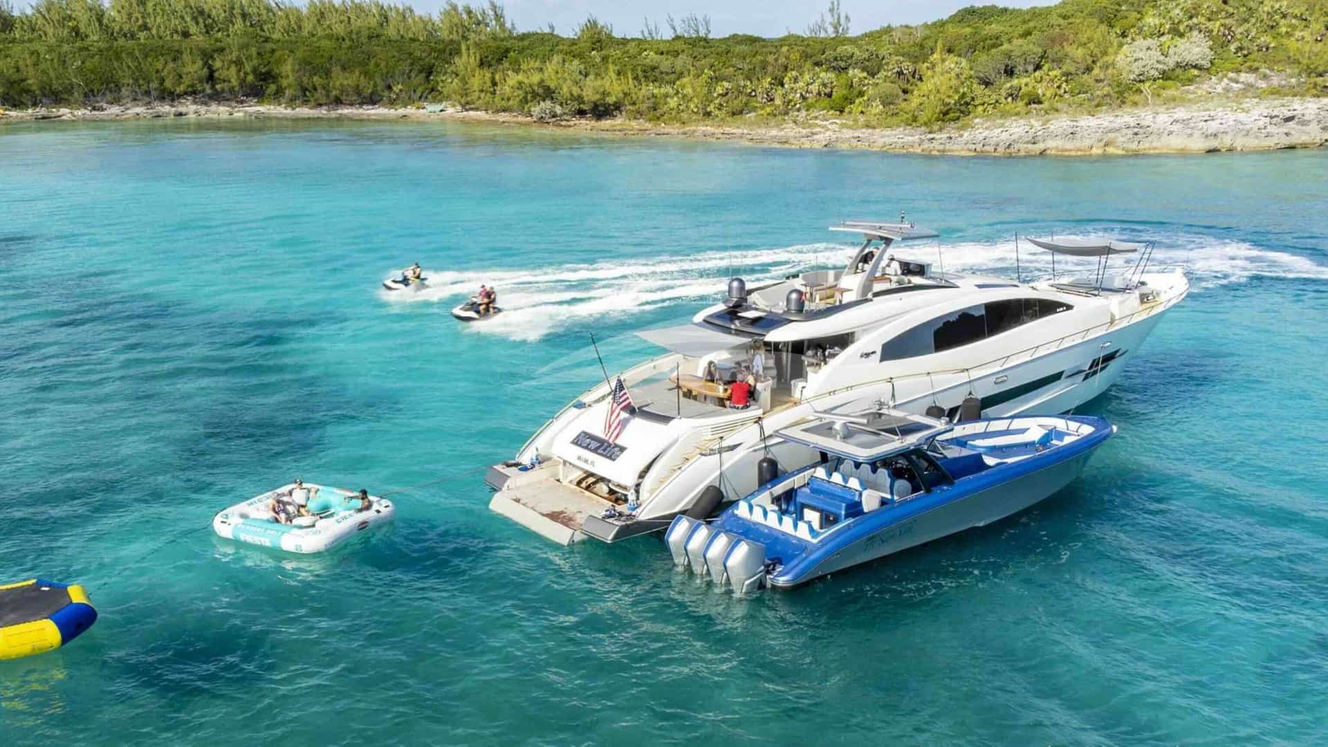NEW LIFE yacht charter