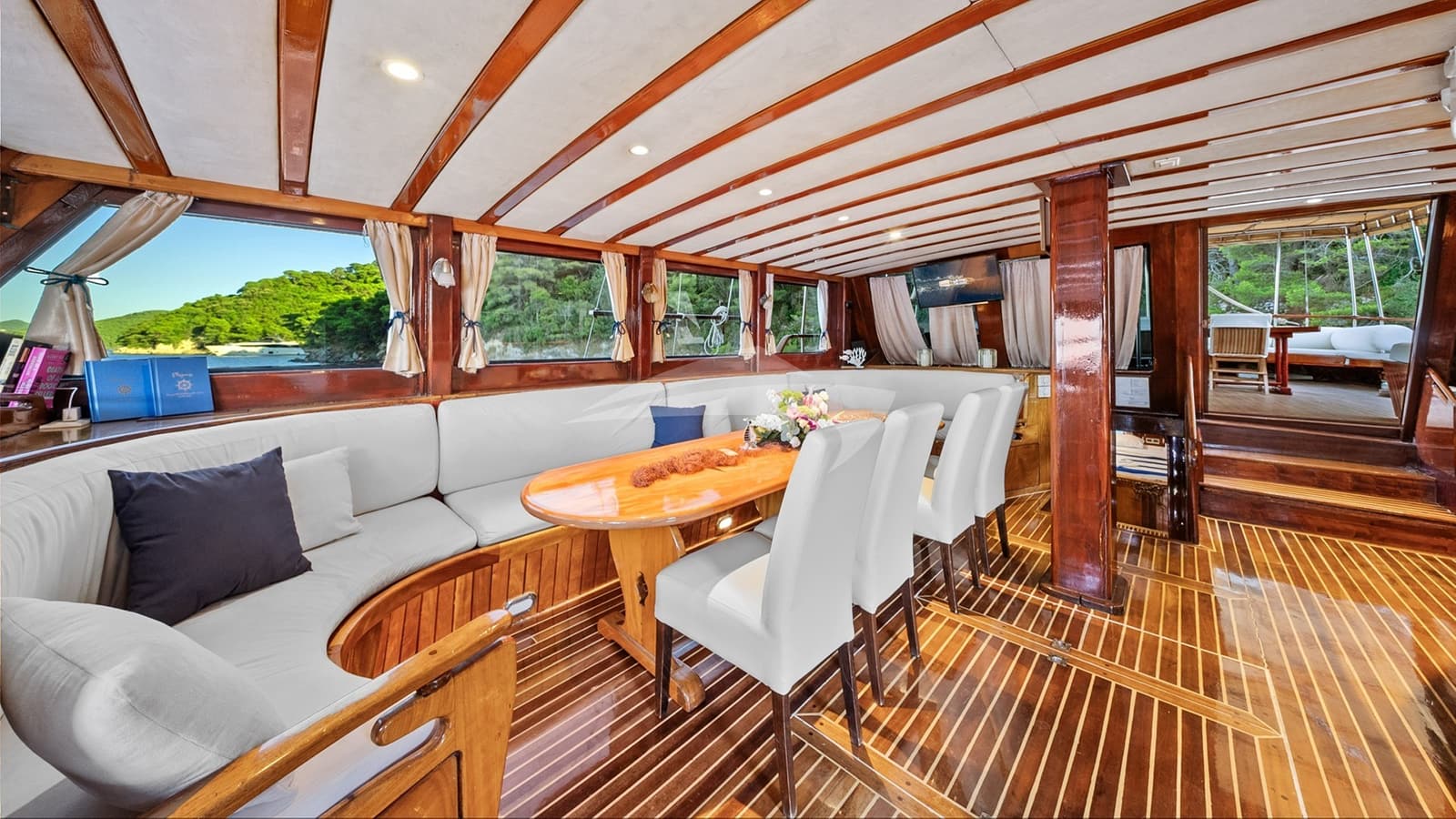 ELEGANZA, photo from the yacht portfolio 18