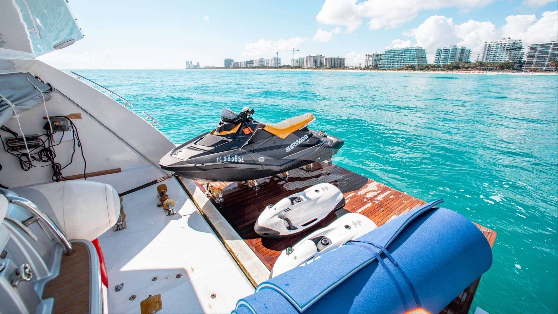 Swim platfiorm and toys